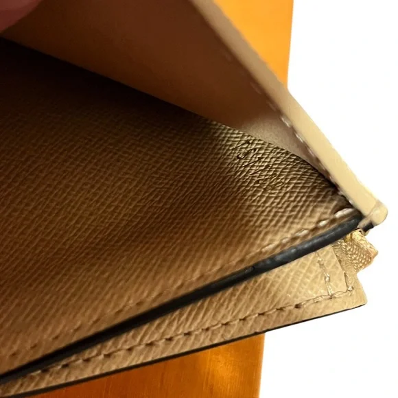 Louis Vuitton Limited Edition - Zoe Trifold Compact Wallet. Excellent w/COA - Picture 5 of 5